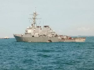 KAPAL USS JOHN S MCCIN (DDG) 56 DAN MV ALNIC MC TABRAKAN di PERAIRAN BINTAN
