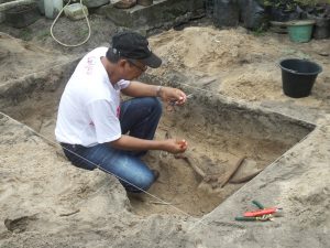 Kerangka Manusia Ditemukan di Belakang Rumah Isa