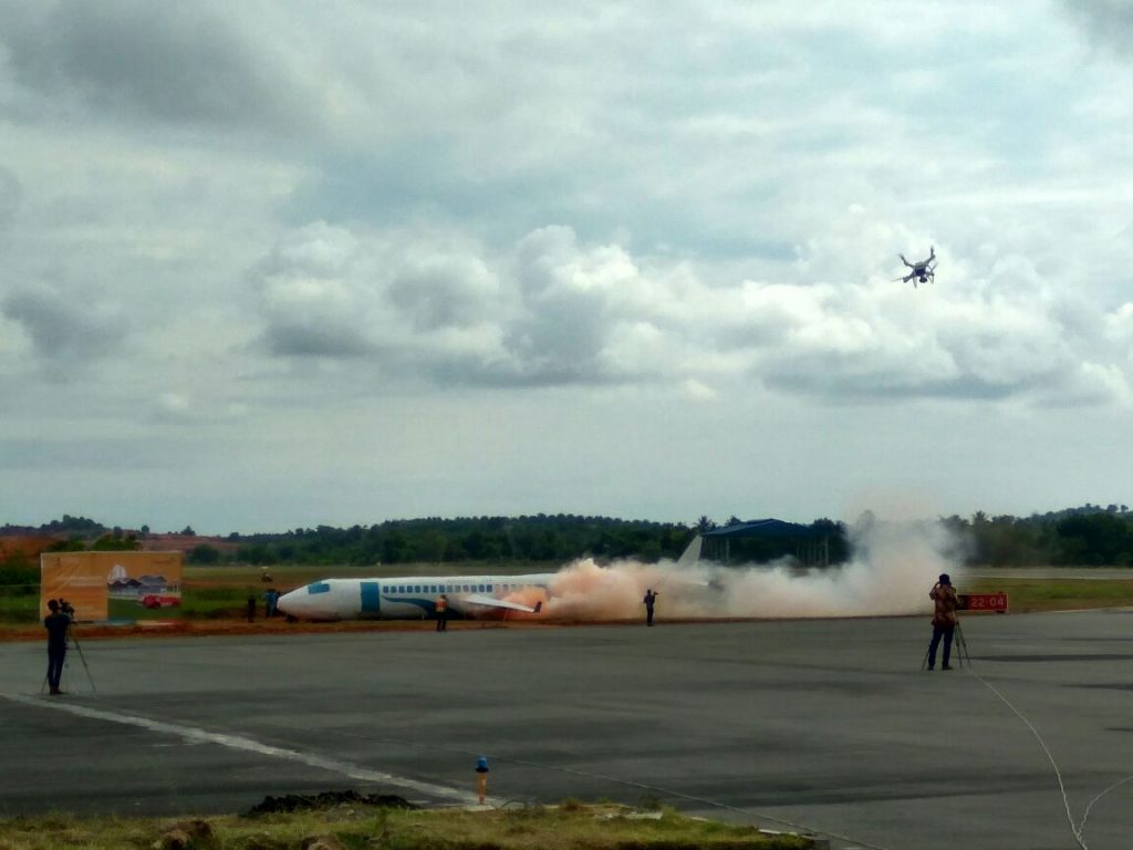 Kerusakan Mesin, Pesawat Via Airline Mendarat Darurat di Bandara RHF