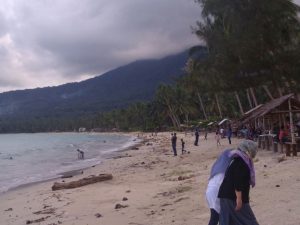 Pantai Tanjung Kotor Dan Kumuh, Pengunjung Mengeluh
