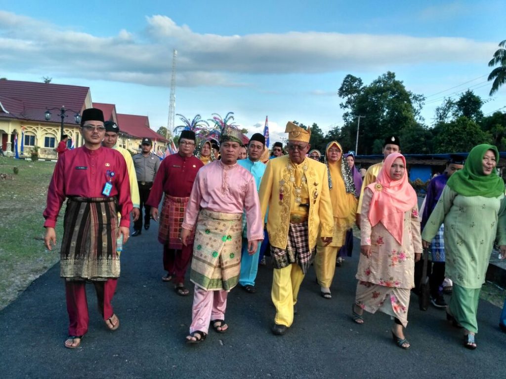 Wakil Bupati Lingga Pimpin Penyambutan Gelar Kepahlawanan Sultam Mahmud Riayat Syah III