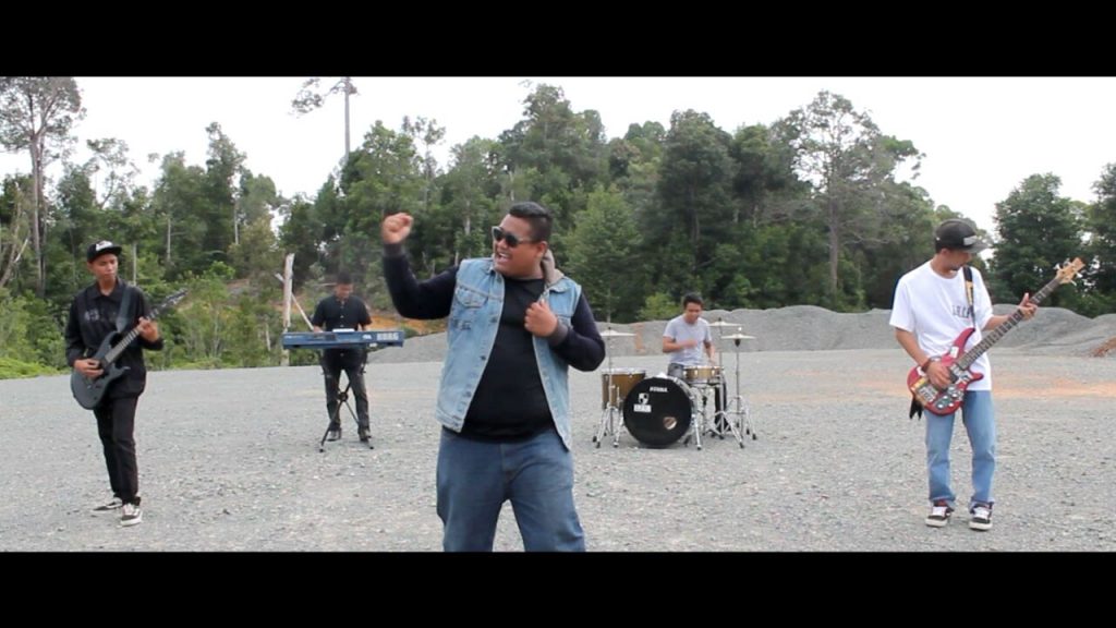 Putra Daerah Kenalkan Pesona Lingga Melalui Video Klipnya