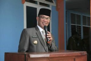 Alias Wello Serahkan Syarat Dukungan ke KPU Kepri
