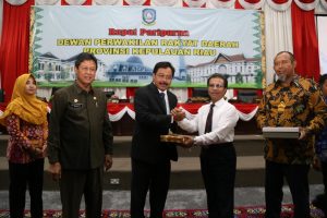 Gubernur Sampaikan LKPJ 2017 Kepada DPRD