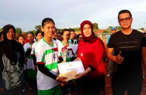 Bupati Bintan Ingin Wujudkan Bupati Cup Khusus Sepakbola Wanita