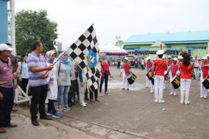Bupati Bintan Lepas Peserta Jalan Santai Gebyar Dua Kelurahan