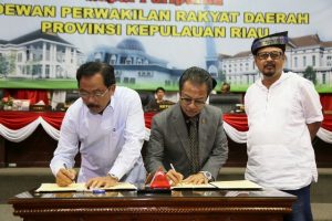 2019 APBD Kepri Disahkan Sebesar Rp 3,6 Triliun