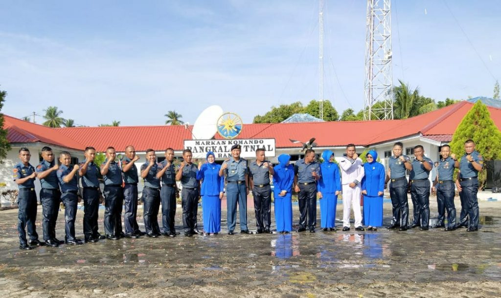 Kolonel Laut (P) Herry Setyawan Pimpin Upacara Kenaikan Pangkat Bintara dan Tamtama