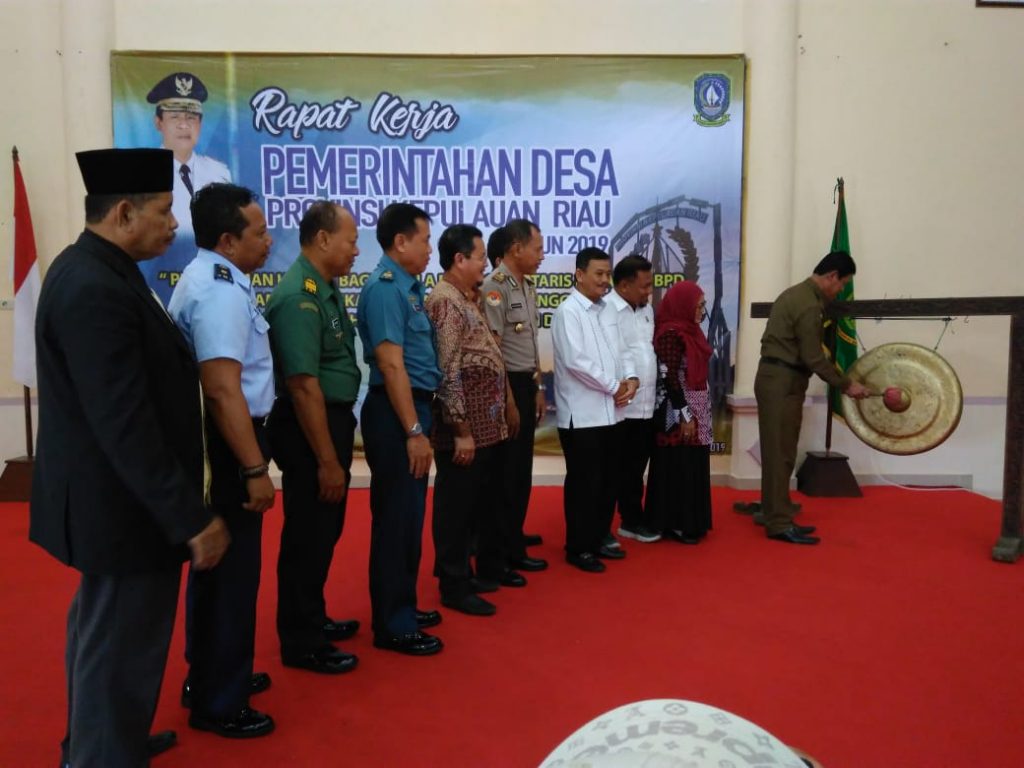 Plt. Gubernur Kepri Buka Raker Pemerintah Desa Provinsi Kepri di Natuna
