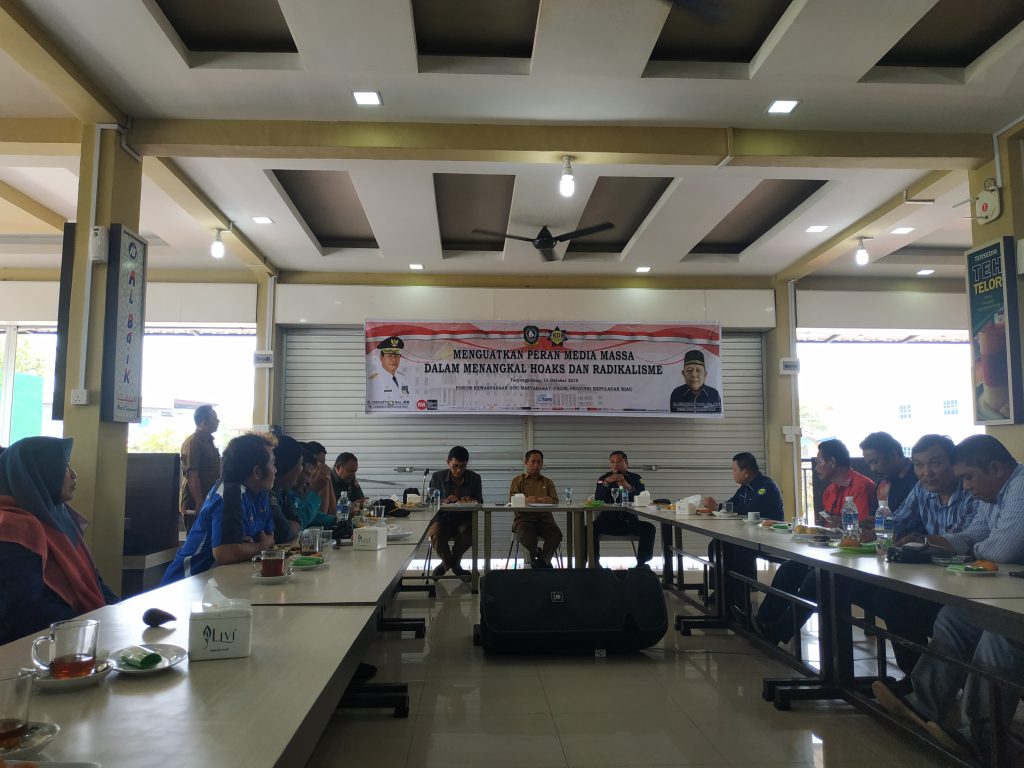 Peran Media Dalam Menangkal Hoax dan Radikalisme