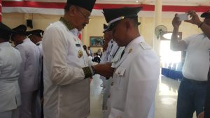 Hamid Rizal Lantik 33 Kades Terpilih