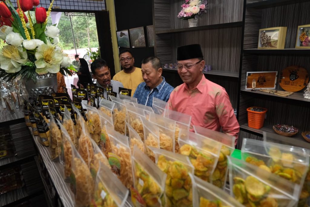 Himpun Pelaku UKM, Raja Oleh-oleh Diresmikan Wako Tanjungpinang