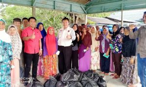 Ketua Komisi III Tinjau Korban Banjir Sebadai Hulu