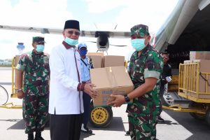 Bantuan APD dan Masker untuk Tanjungpinang Tiba di Bandara RHF