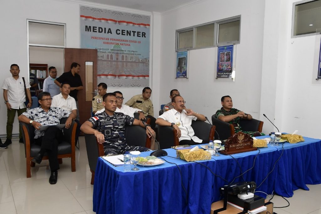 Melalui Video Conference, Bupati Natuna Laporkan Penanganan Covid-19 kepada Gubernur Kepri