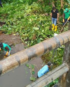 DLH Lingga Berkala Bersihkan Drainase dan Sungai di Kecamatan Singkep