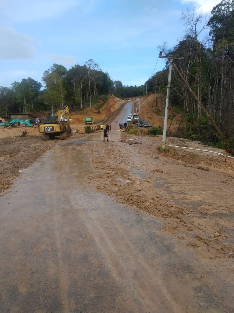 Zuhardi Mengutuk Proyek Irigasi Bukit Langkap Yang Tidak Beradab