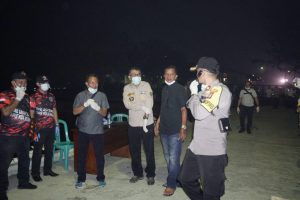 Anggota DPRD Natuna Ikut Pantau Turun Naik Penumpang KM. Bukit Raya