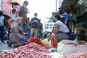 Pastikan Harga Stabil, Plt. Wali Kota Rahma Tinjau Pasar Baru Tanjungpinang
