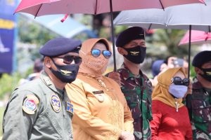 Rahma Kagum Saksikan Rajawali Flight Unjuk Aksi di Langit Tanjungpinang