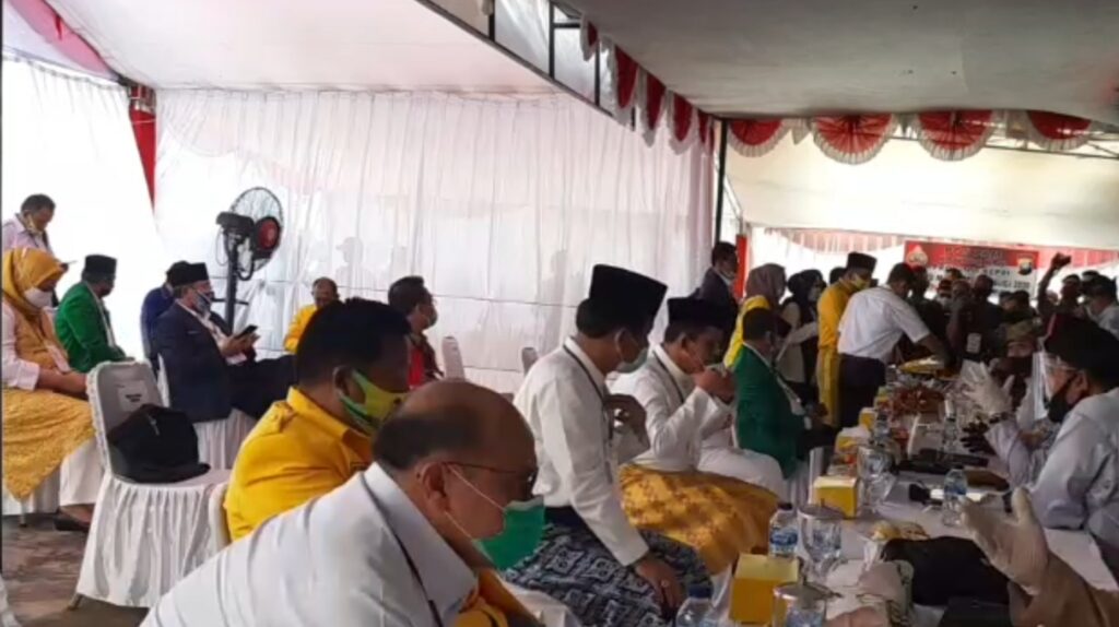 Pasangan Ansar-Marlin Yang Pertama Mendaftar ke KPU