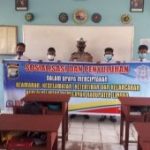 Sosialisasikan Kamseltibcar, Kasatlantas Polres Lingga Bagikan 100 Masker