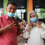 Wan Siswandi Gunakan Hak Pilih di TPS 7 Kelurahan Batu Hitam