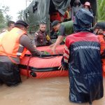 Tim Polres Ikut Berjibaku Selamatkan Korban Banjir Dan Longsor