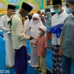 Pengurus Masjid Al’Mubaraq Berikan Santunan Kepada 45 Anak Yatim