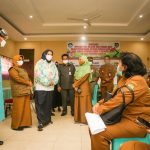 Rahma dan Marlin Tinjau Pelaksanaan Vaksinasi Guru