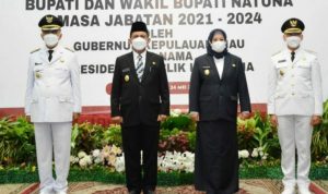 Ansar Lantik Wan Siswandi Sebagai Bupati Natuna dan Rodial Huda Wakilnya