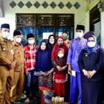 Pasutri Korban Lakalantas, Bupati dan Wakil Bupati Bengkalis Datangi Rumah Duka