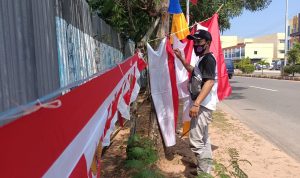 Menjelang HUT RI, Pedagang Bendera dan Umbul-umbul Bermunculan