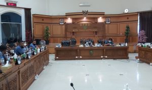 Rahma Mangkir Hadiri Undangan DPRD Untuk Mengklarifikasi Dari Tuntutan APIP