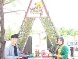 Perempuan UMKM Ini Ikut Partisipasi Promosi Tanjak Khas Melayu di Even Pariwisata Rupat
