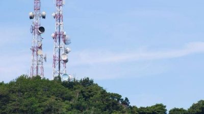 Telkomsel Pasang Repeater Penguat Sinyal Desa Panggak Darat dan Sei Besar di Lingga