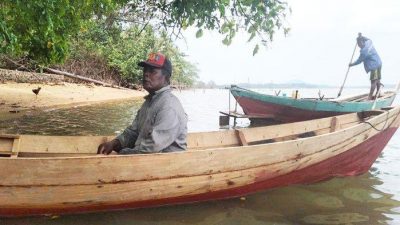 Bertahan Dari Covid-19, Kisah Atan KAT Jual Sampan Keliling Pulau
