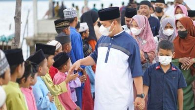 Safari Ramadhan di Desa Pulau Bukit, Bupati Lingga Tampung Keluhan Masyarakat Terkait Air Bersih dan Listrik