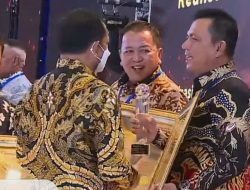 Pemprov Kepri Terima Penghargaan Sebagai Pemda yang Realisasi Belanja APBD-nya Tertinggi di 2021