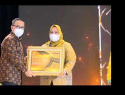 Bupati Terima Penghargaan, Kabupaten Bengkalis Posisi Kedua Realisasi Pendapatan Daerah Tertinggi Se-Indonesia