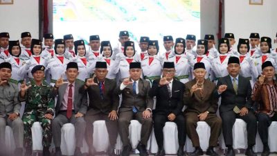 Bupati Nizar Kukuhkan 32 Anggota Paskibraka Kabupaten Lingga