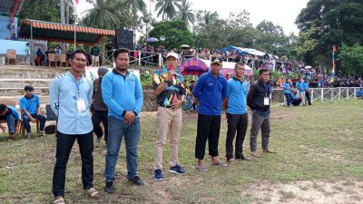 Kadispora Lingga Armia Tutup Turnamen Sepak Bola Limbung Cup V