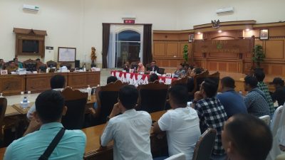 Polemik Perijinan Papan Reklame, Dewan Tampung Aspirasi Pengusaha Melalui RDP