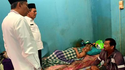 Hidup Bersama Cucunya yang Lumpuh, Nenek Sri Sakit Dikunjungi Gubernur Kepri