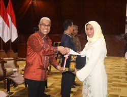 Pemkab Nagan Raya Terima Penghargaan Dari Kementerian Keuangan di Banda Aceh