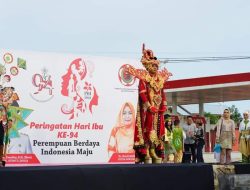 Peresmian Jalan Simpang 4 Dabo Dimeriahkan Oleh Fashion Show Batik dan Carnaval