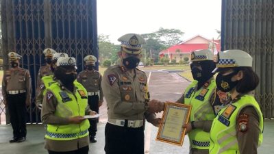 Tiga Personel Berprestasi Harumkan Nama Polda Kepri