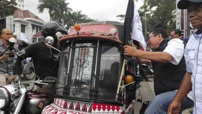 HPN 2023: Ekspedisi Geopark Kaldera Toba SMSI Disambut Puluhan Becak BSA Siantar