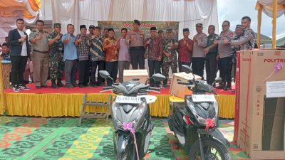 PT. PAAL Bagi-bagi Hadiah Untuk Karyawan Berprestasi