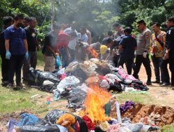 Jalankan Aturan Kementerian Perdagangan, Polresta Tanjungpinang Musnahkan Barang Bekas Impor